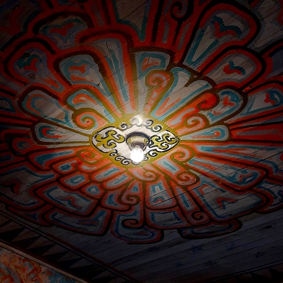 Meet your Posher, Rebekka - Picture 1 of 3